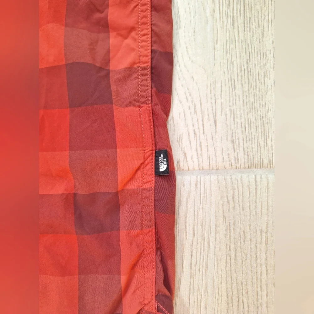 The North Face men's lightweight red orange plaid short-sleeved button-down - XL